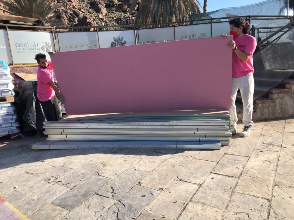 Material para hacer tabique de yeso laminado pladur ignifugo