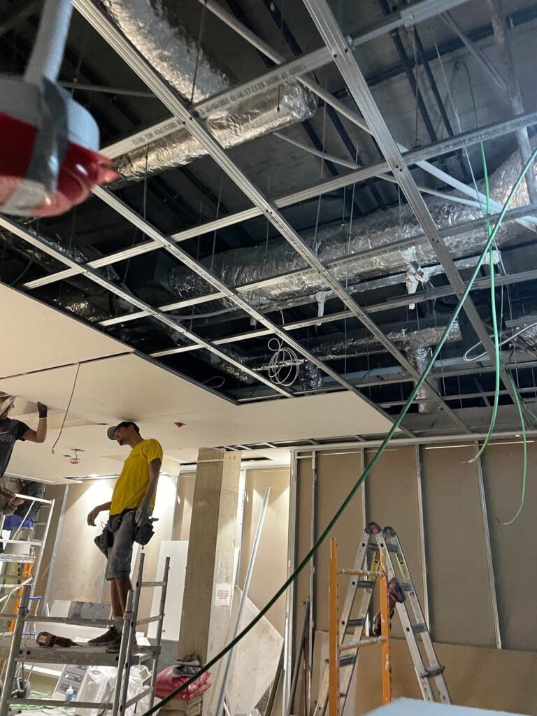 Falso techo en pladur - trasdosados en pladur - foseados para luz indirecta